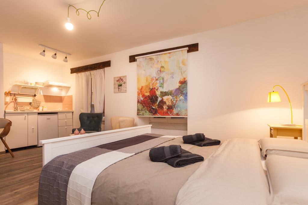 Apartments And Rooms Hey Rovinj Luaran gambar